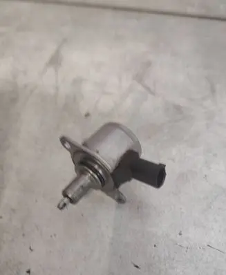 BMW 6 F06 Gran coupe Hydraulic servotronic pressure valve 7882340114