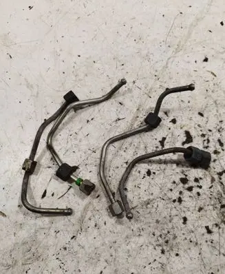Peugeot 308 Fuel injector supply line/pipe 