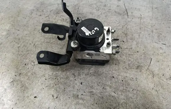 Toyota Yaris ABS Pump 
