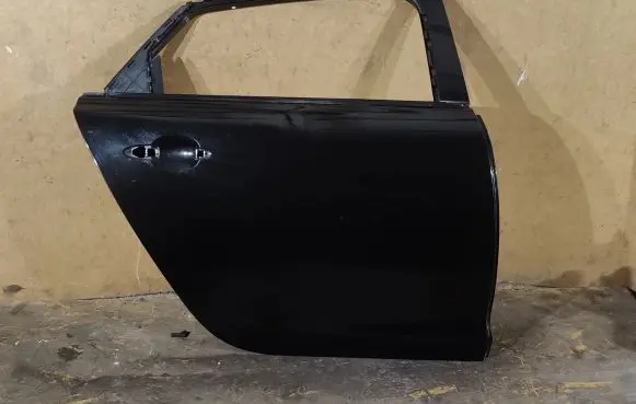 Jaguar XJL Rear door