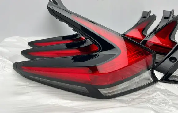 Nissan Leaf II (ZE1) Rear/tail lights 26555-5SH0A