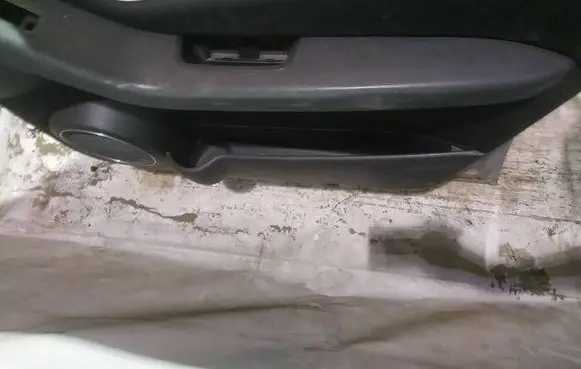 Mercedes-Benz A W169 Front door card panel trim