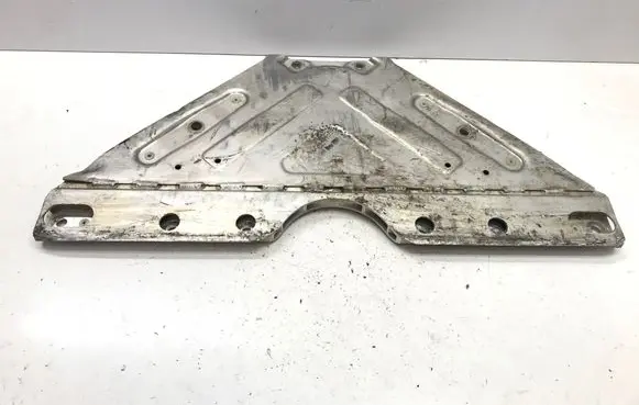 BMW X1 U11 Front underbody cover/under tray 9465403