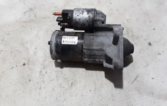 Renault Trafic III (X82) Starter motor 233009590R