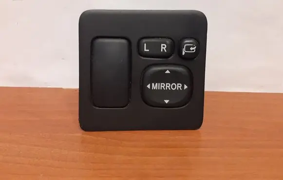 Toyota Avensis T270 Wing mirror switch 183575 11654