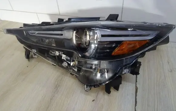 Mazda CX-5 Headlight/headlamp KL2L51040