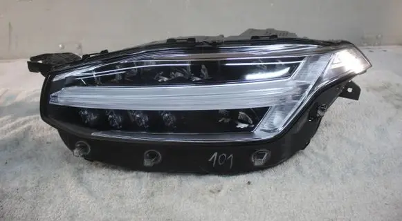 Volvo XC90 Headlight/headlamp 31655807 89915301 2003036517