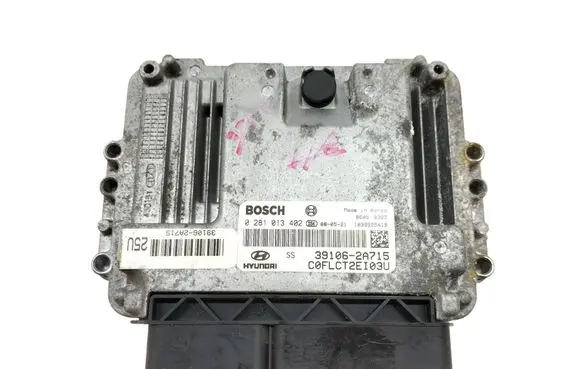 Hyundai i30 Engine control unit/module 391062A715