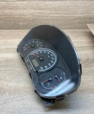 Suzuki Swift I Speedometer (instrument cluster) 3410063JE