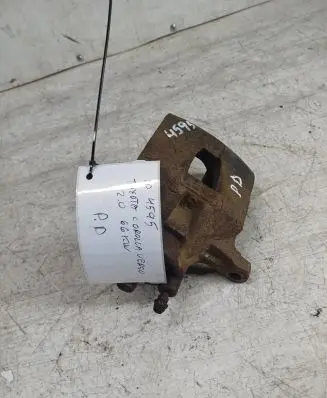 Toyota Corolla Verso E121 Front brake caliper