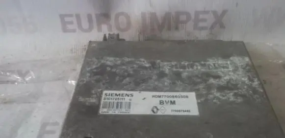 Renault Laguna I Engine control unit/module S101725111Q HOM7700860308