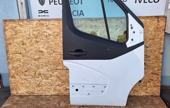 Renault Master III Front door