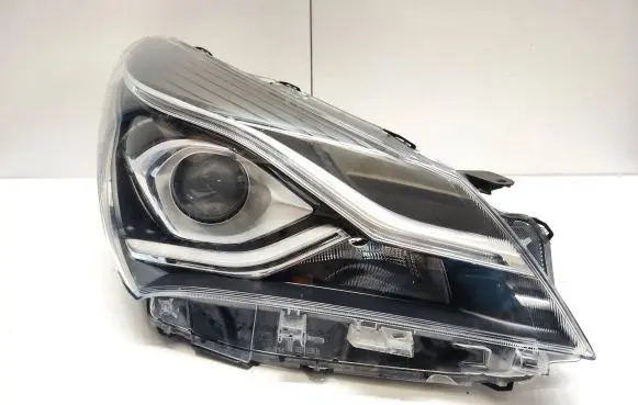 Toyota Yaris Headlight/headlamp 0D1970D198 0D1990D200