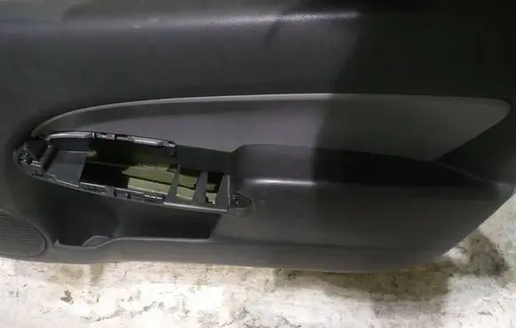 Mazda 2 Front door card panel trim