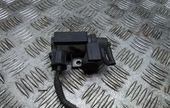 Lexus IS 220D-250-350 Turbo solenoid valve 258190R011 70051308