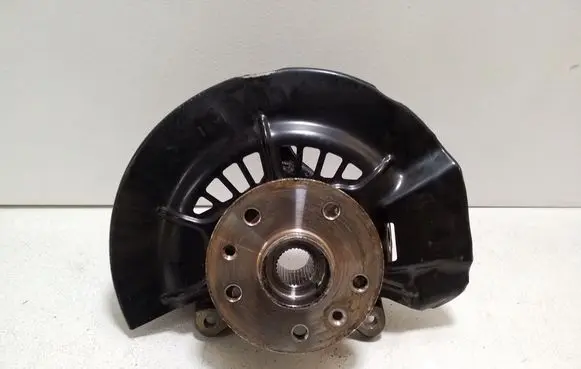 Toyota bZ4X Front wheel hub