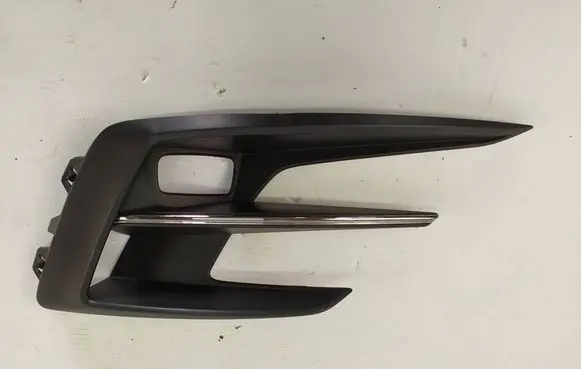 Renault Megane IV Front bumper lower grill 261A21573R