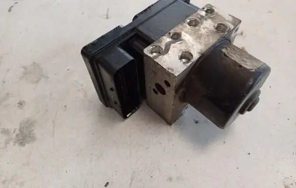 Ford Galaxy ABS Pump 7M3907379D