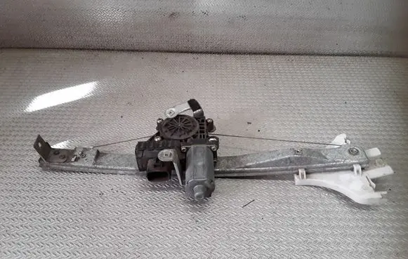 Ford Mondeo Mk III Rear door window regulator with motor 0130821772