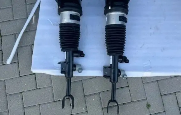 BMW 7 G70 Front shock absorber/damper