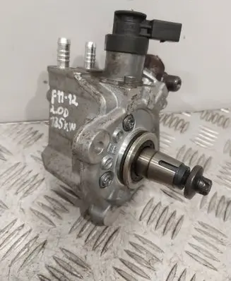 BMW 5 F10 F11 Fuel injection high pressure pump 7810696 0445010517 110514