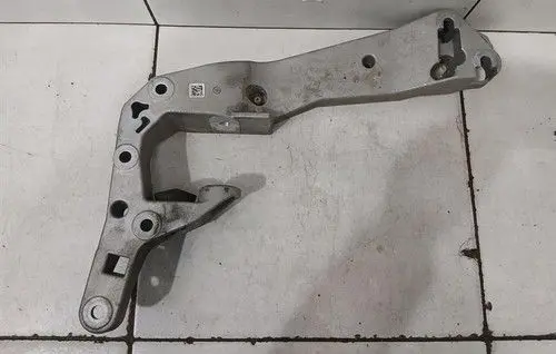 BMW M4 G82 G83 Holder (bracket) 8089422