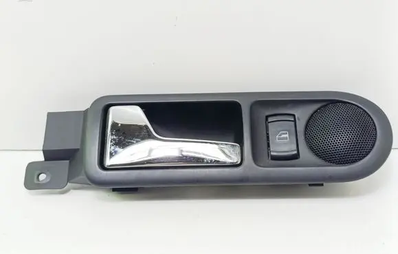 Volkswagen PASSAT B5 Rear door interior handle 3B0839113