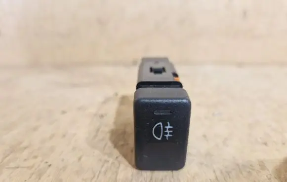 Fog light switch