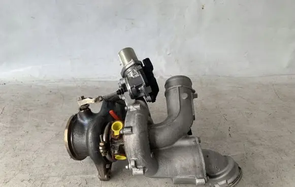 Audi Q3 8U Turbo 06K145715D