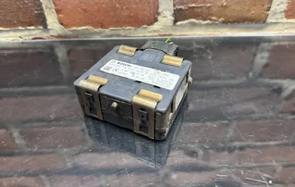 Mercedes-Benz Sprinter W907 W910 Distronic sensor radar A9079009304 39R11585 0203302312