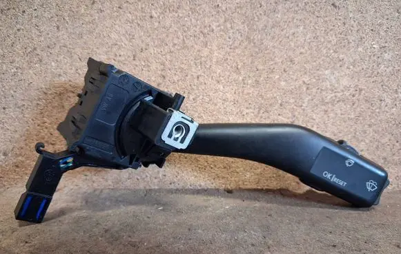 Volkswagen Jetta V Wiper control stalk ANH80H006A 00C0355C