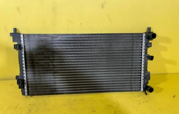 Skoda Fabia Mk2 (5J) Coolant radiator R3570001
