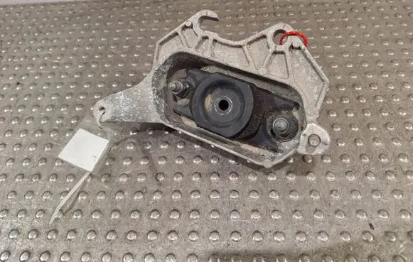 Dacia Sandero III Gearbox mounting bracket 112535643R