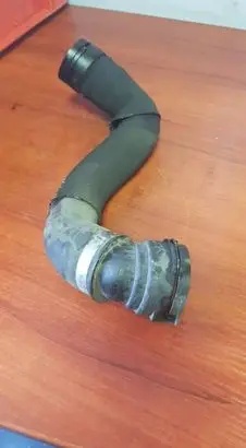 Engine coolant pipe/hose