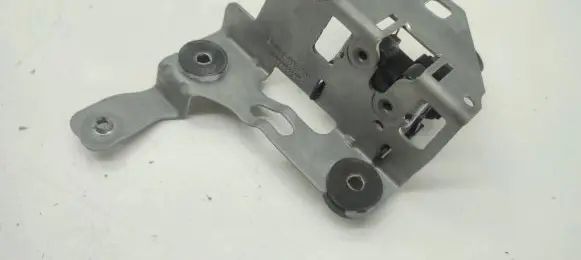 BMW 3 G20 G21 Rear glass lock/latch 8498979