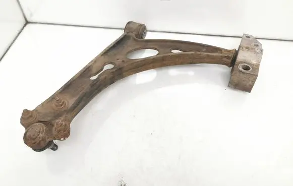 Volkswagen Touran I Front lower control arm/wishbone 1K04071530 1K0199298G