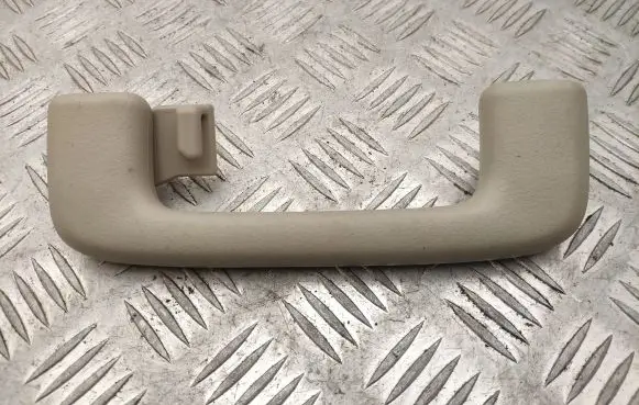 Mitsubishi Outlander Rear interior roof grab handle