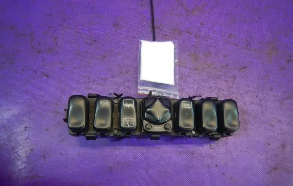Mercedes-Benz Vaneo W414 Wing mirror switch 1688203610