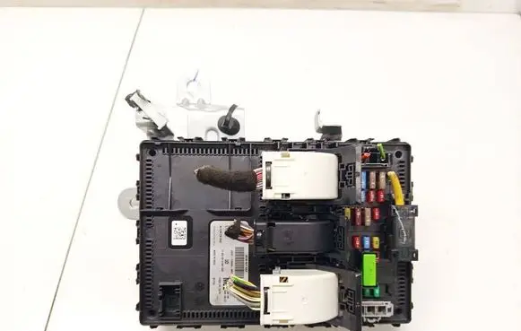 Ford Ka Fuse box set ju5t15604mce a13576182