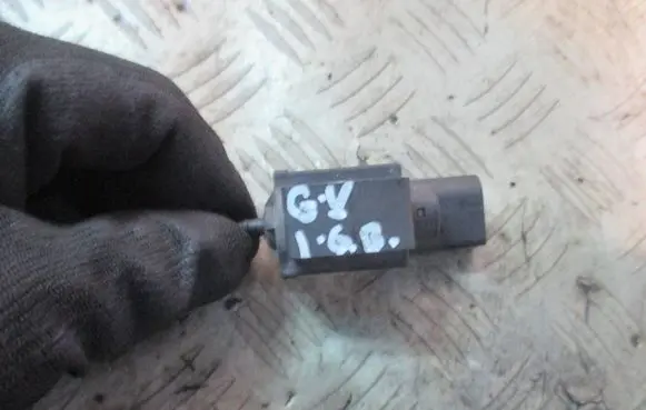 Volkswagen Golf V Turbo solenoid valve 037906283C 03T139 72288000