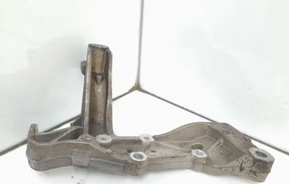 Volkswagen Golf V Front lower control arm/wishbone 1K0199296E