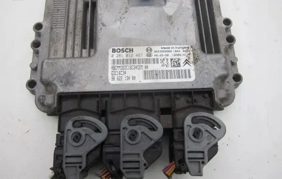 Peugeot 207 Engine control unit/module 0281012467