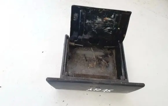 Toyota Avensis T220 Car ashtray n07680