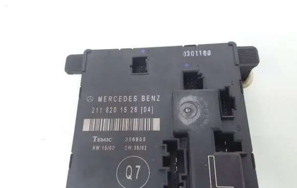 Mercedes-Benz E W211 Door control unit/module 2118201526