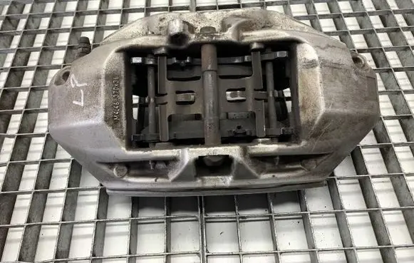 Mercedes-Benz CLS C257 Front brake caliper 20B40105