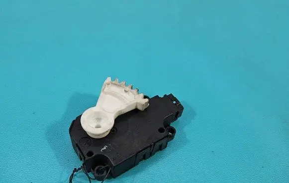Mercedes-Benz B W246 W242 A/C air flow flap actuator/motor 113930-1090 IMPRK1435011