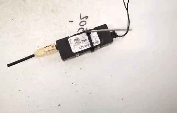 Volkswagen PASSAT B6 Antenna control unit 3c9035552
