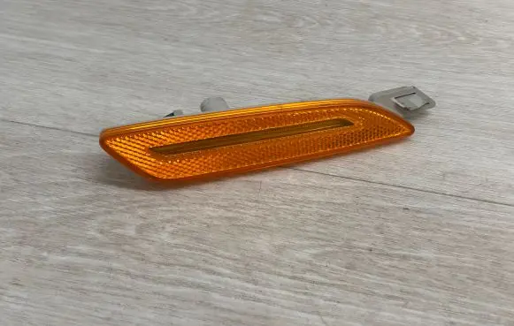 Porsche Cayenne (92A) Front bumper turn signal 7P5945128