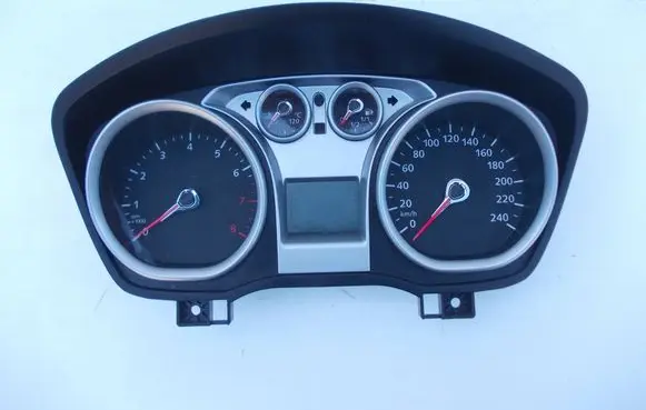 Ford Focus Speedometer (instrument cluster) 8V4T10849EK VP8V4F10849EK