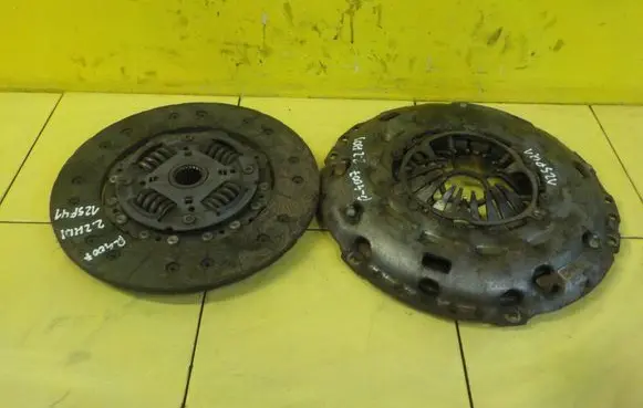 Peugeot 4007 Clutch set kit 324044110 4HN SPRZEGLO